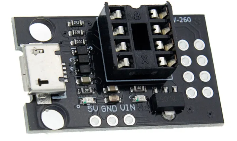 Πλακέτα προγραμματισμού ATtiny